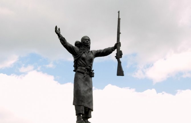 Tarihe adını kahramanlığıyla yazdıran Nene Hatun’un heykeli tartışmaya neden oldu