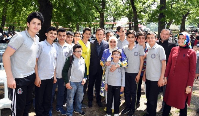 Başkan Yazıcı ve eşi, engellilerle bir kez daha tek yürek oldu