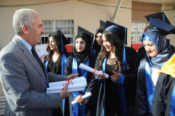 Cizre MYO’unda mezuniyet coşkusu