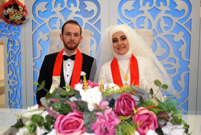 Başbakan Yardımcısı Veysi Kaynak Burdur’da düğüne katıldı