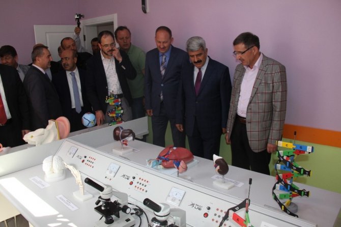 Kocaeli’nin ilk çocuk üniversitesi Başiskele’de açıldı