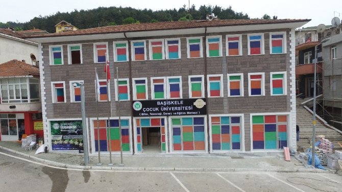 Kocaeli’nin ilk çocuk üniversitesi Başiskele’de açıldı