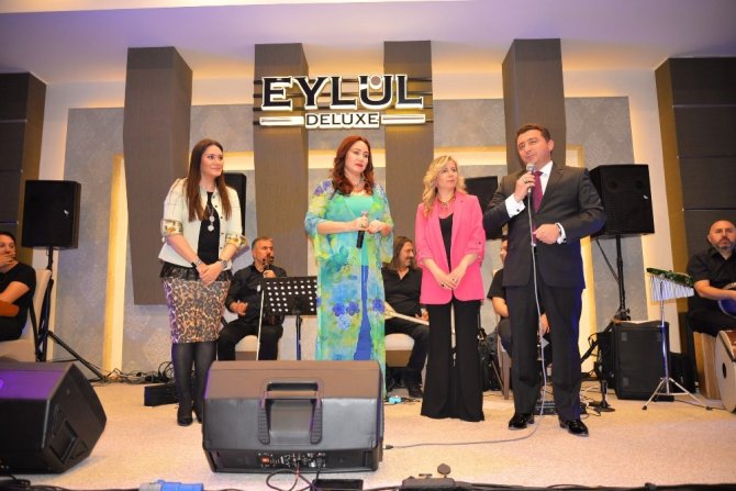 Şebnem Kısaparmak Bozüyüklü sevenleri ile bir araya geldi