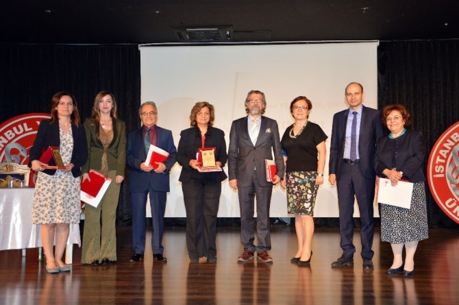 Prof. Dr. Mehmet Ünal; "Üst düzey entelektüel seviye, Alzheimer’ı önlüyor"