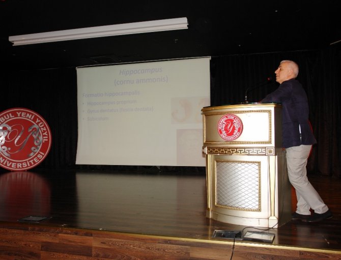 Prof. Dr. Mehmet Ünal; "Üst düzey entelektüel seviye, Alzheimer’ı önlüyor"