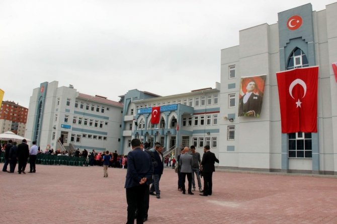 Hacı Ömer Ayten Tepecik İlkokulu ve İmam Hatip Ortaokulu