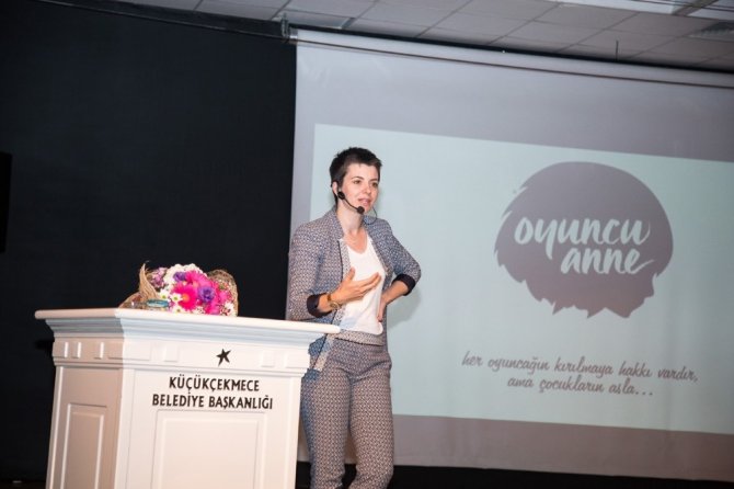 Oyuncu Anne Şermin Çarkacı’dan ebeveynlere tavsiyeler