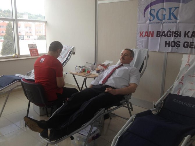 SGK Karabük personelinde kan bağışı