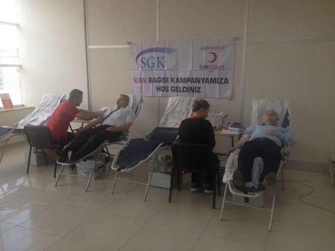 SGK Karabük personelinde kan bağışı