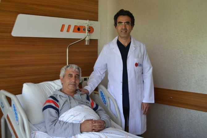 Milli futbolcunun babası böbrek taşından kurtulmak için Eskişehir’i tercih etti