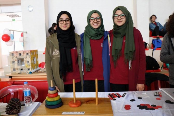 Sivas Fen Lisesi’nde bilim fuarı düzenlendi
