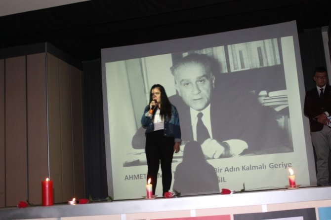 Tosya Cumhuriyet Anadolu Lisesinden Eşkali Aşk isimli şiir dinletisi