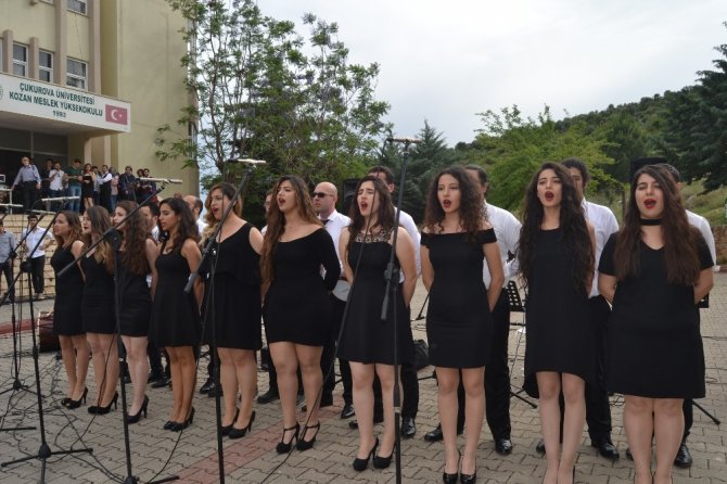 Kozan Meslek Yüksek Okulu’nda mezuniyet töreni