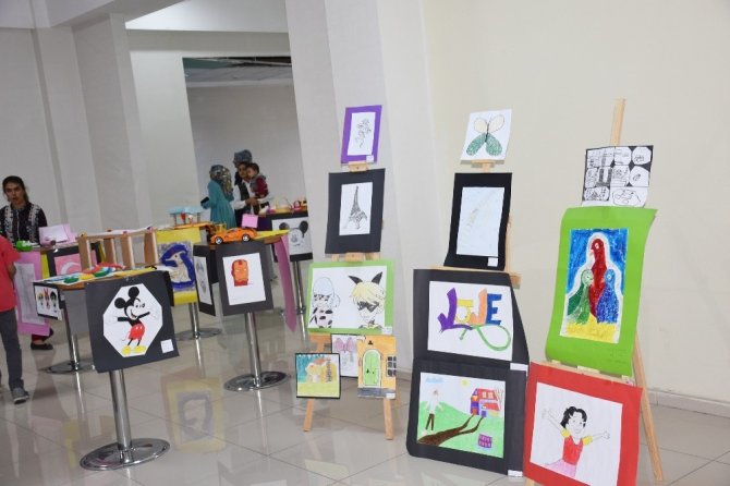 Öğrencilerin hazırladığı resim sergisi açıldı