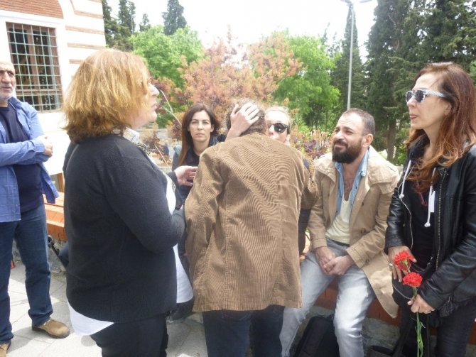 Seslendirme sanatçısı Payidar Tüfekçioğlu son yolculuğuna uğurlandı