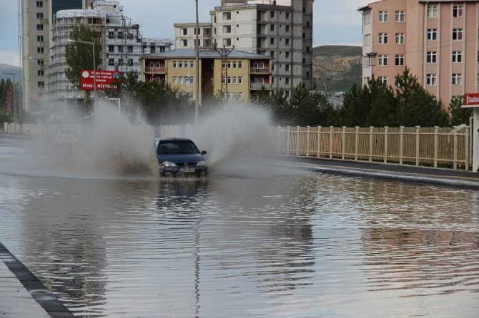Sivas’ta şiddetli yağış