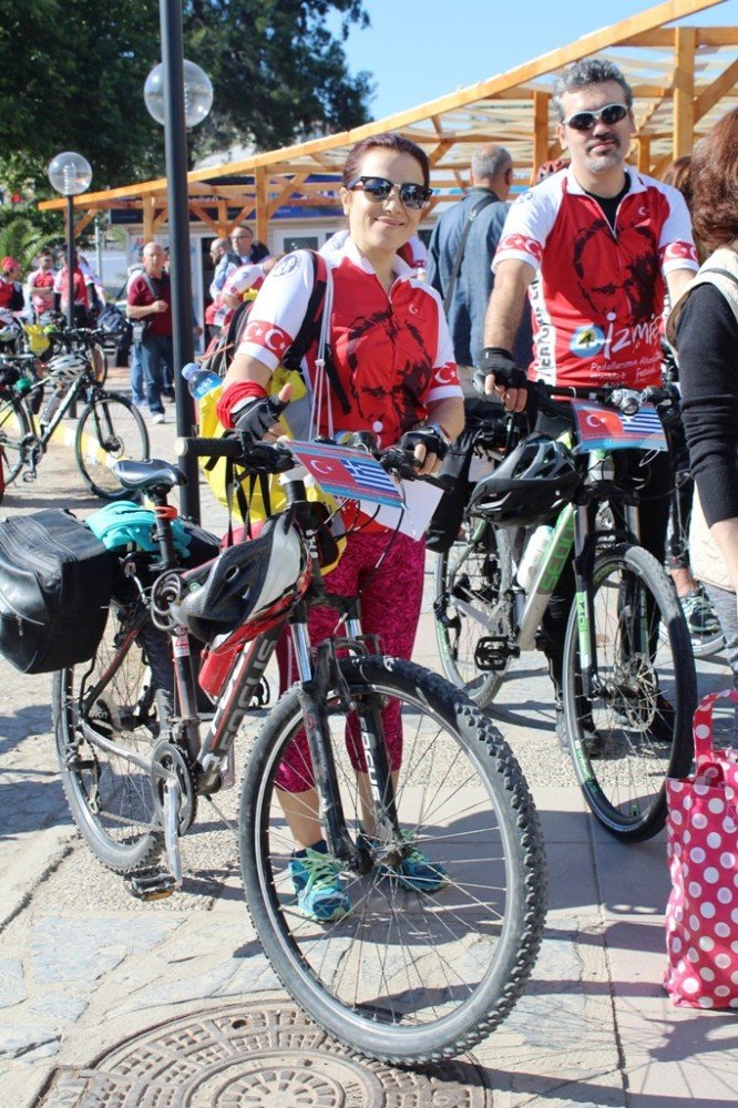 İzmir’den Yunan adalarına bisiklet yolu ile kardeşlik turu