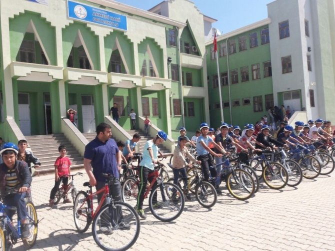 Ahmedi Hani Ortaokulu’nda bisiklet şenliği