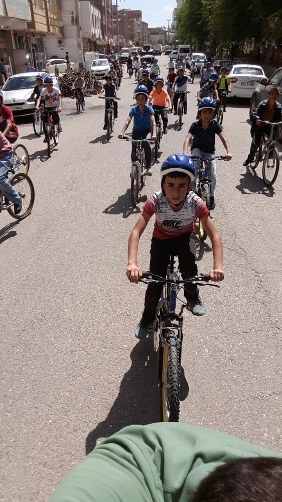Ahmedi Hani Ortaokulu’nda bisiklet şenliği