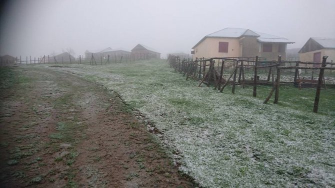Giresun’da Mayıs ayında yaylalara kar yağdı