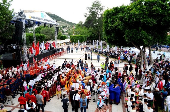 Uluslararası Silifke Müzik ve Folklor Festivali başladı