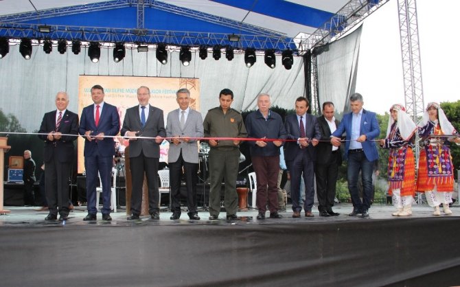 Uluslararası Silifke Müzik ve Folklor Festivali başladı