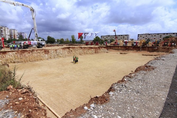 Emniyete modern kompleks hizmet binası