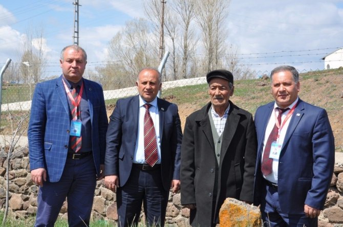 Asimder Başkanı Gülbey, Rusya ve Ermenistan Türkiye Ermenilerini yönlendiriyor