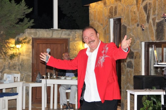 Usta sanatçı Nejat Alp’ten Beyaz’a sert tepki