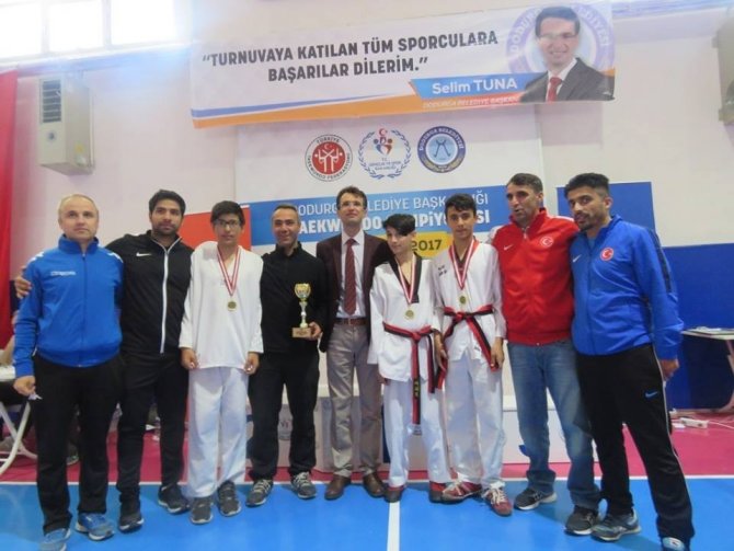 Dodurga Taekwondo Şampiyonasına ev sahipliği yaptı