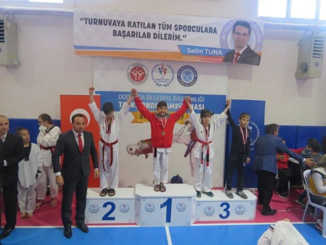Dodurga Taekwondo Şampiyonasına ev sahipliği yaptı
