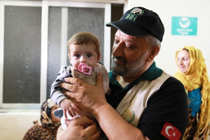 Suriye’de bin 100 çocuk sünnet edildi
