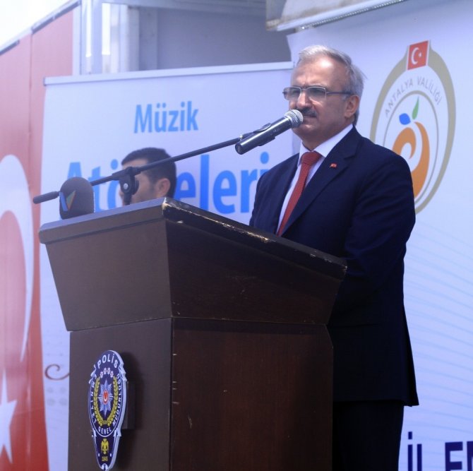 Emniyete modern kompleks hizmet binası