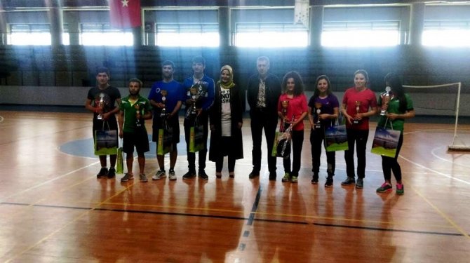 Ağrı KYK yurtlar arası badminton yarışması