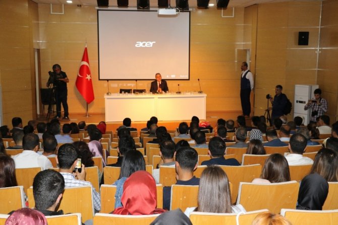 Eğitim alanında ülkede yaşanan sorunları konuşan Güçlü, Türkiye’de eğitim sistemini değerlendirdi