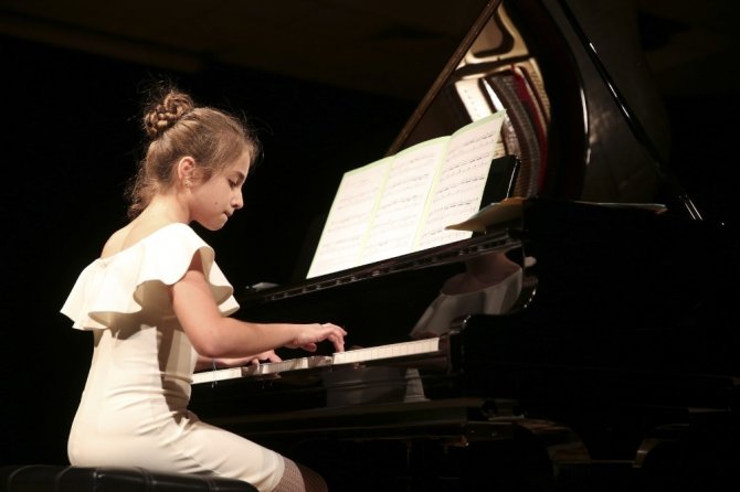 Piyano kursiyerlerinden yıl sonu konseri