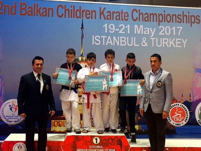İhlas Koleji öğrencisi karatede Balkan üçüncüsü oldu