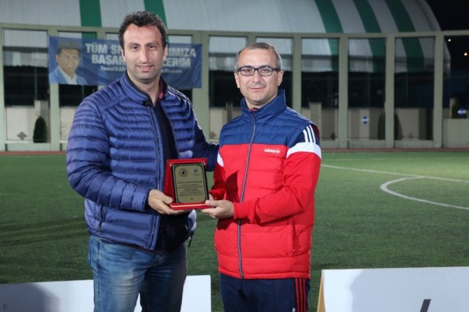 15 Temmuz Şehitler Ligi’nin şampiyonu İstanbul Trabzonspor
