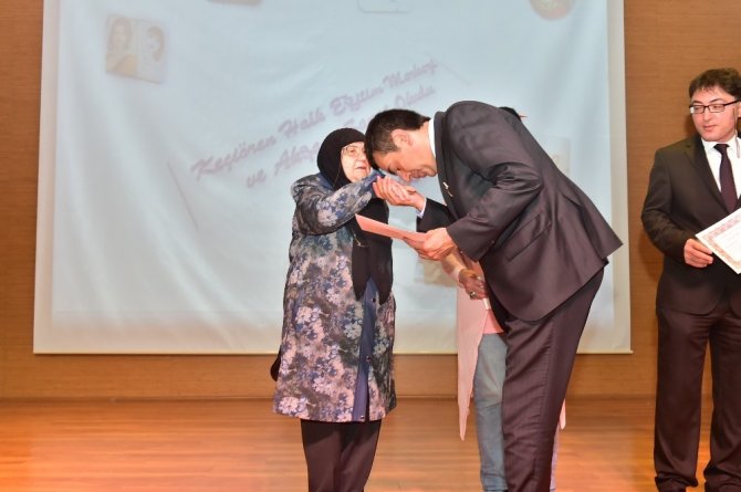 Milli Eğitim Bakanlığı Müsteşarı Tekin, Keçiören Halk Eğitim Merkezi sergisinin açılışına katıldı