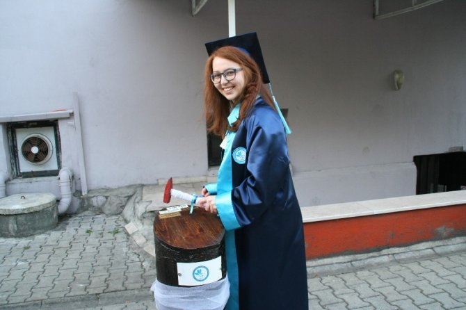 Devrek Sebahat -Cemil Ulupınar Sosyal Bilimler Lisesinden mezuniyet sevinci