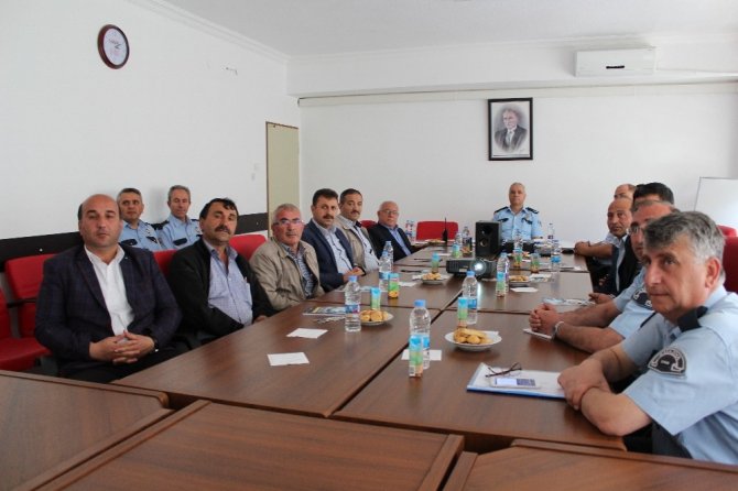 Amasya polisi seyahat sektörünü bilgilendirdi
