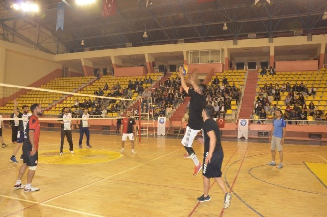 Siverek’te düzenlenen voleybol turnuvası sona erdi