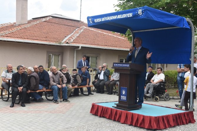 Akşemseddin Camii yeni yüzüyle ibadete açıldı