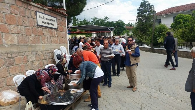 Nevruz Köyünde hayır yemeği düzenlendi