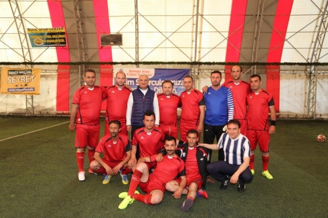 Erzincan Belediyesi halı saha futbol turnuvası sona erdi