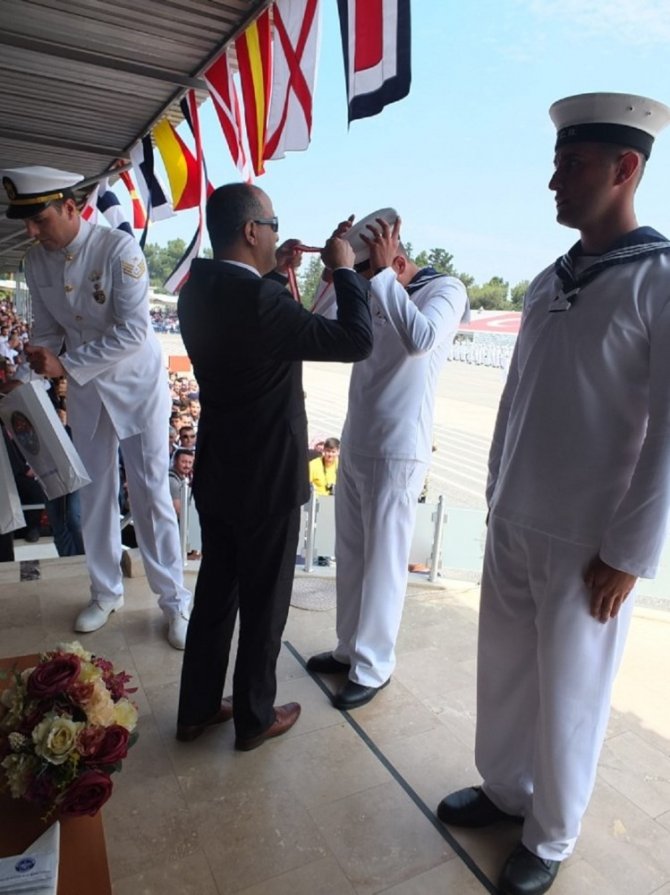 Hatay’da 4 bin deniz er yemin ederek usta asker oldu