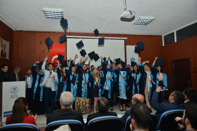 NEÜ Adalet Meslek Yüksekokulu ilk mezunlarını verdi