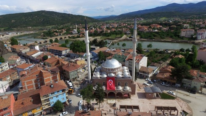 Osmancık Beylerçelebi camii ibadete açıldı