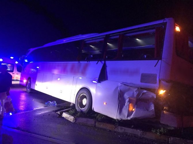 Yolcu otobüsleri çarpıştı: 40 yaralı
