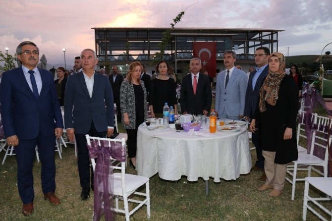 Azerbaycan’ın 99’uncu kuruluş yıldönümü Turgutlu’da kutlandı
